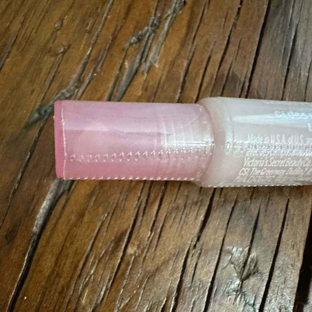 PINK Victoria’s Secret Gummy Lip Gloss in Pink Taffy 9.6g/0.34oz